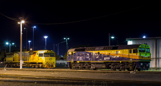 812008 (a): :2048x1099